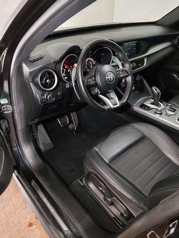 Alfa Romeo Stelvio 2.2d 190cv AT8 Q4 Sprint Navi+Camera + Palette