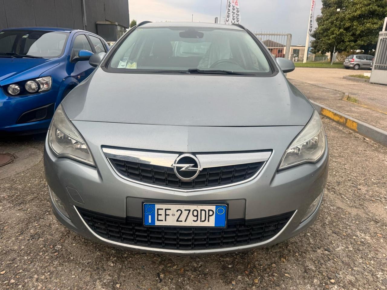 Opel Astra 1.4 100CV Sports Tourer Cosmo