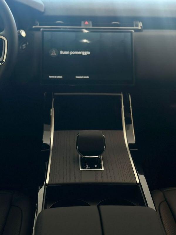 Land Rover Range Rover Velar S D200 AWD Auto