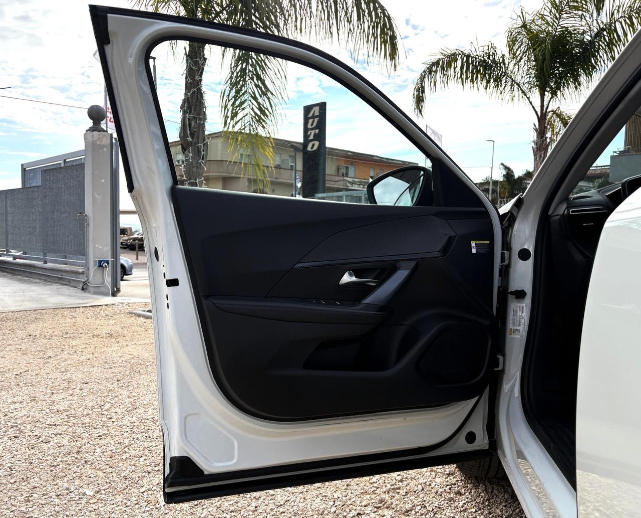 Peugeot 2008 BlueHDi 130 S&S EAT8 Allure