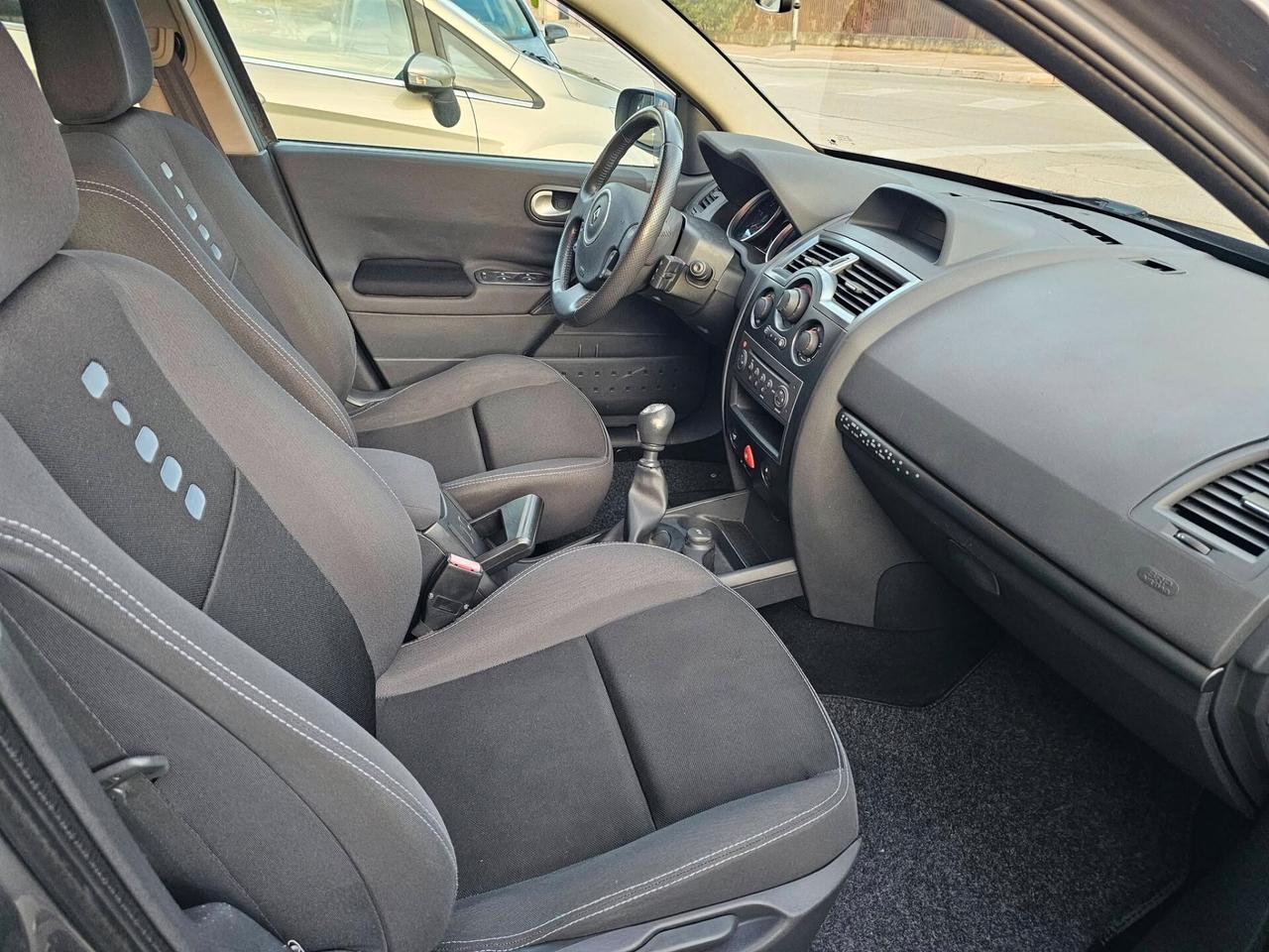 Renault Mégane 1.5 dCi/105CV Grandtour Serie Speciale Extreme