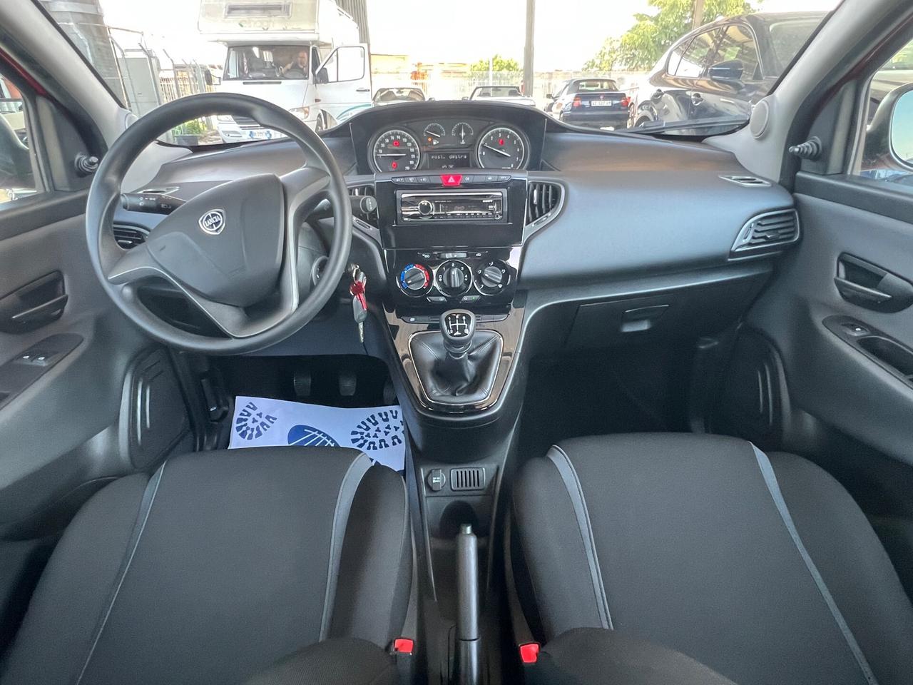 Lancia Ypsilon 1.2 69 CV Silver km 9.800!!!
