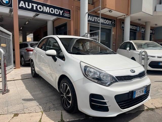 Kia Rio 1.1 CRDi 5p. Cool OK NEOPATENTATI !!