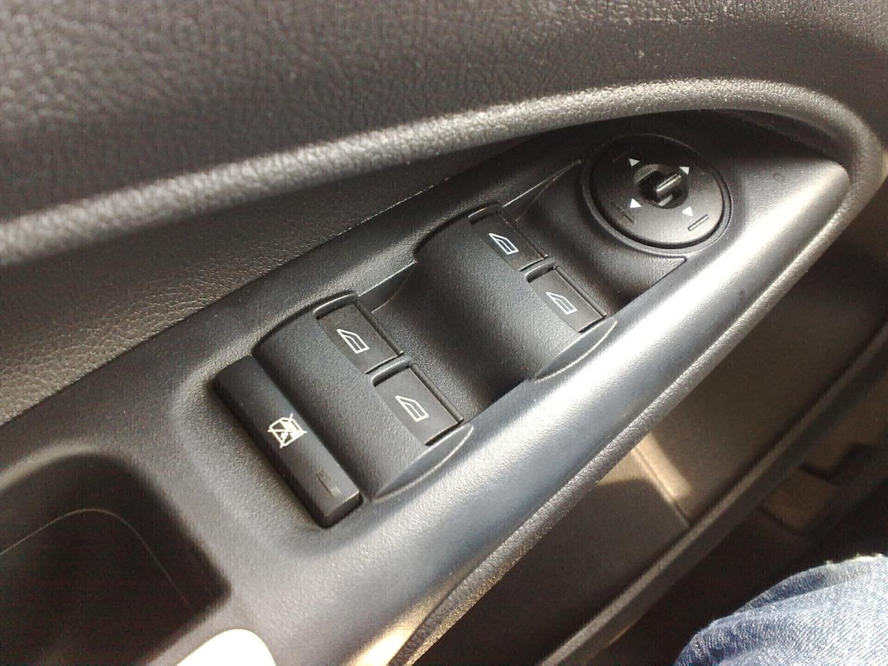 Ford Transit Connect 1.6tdci 5 POSTI - 2015