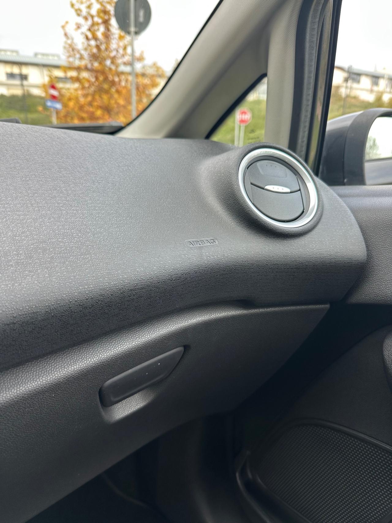 Ford Fiesta Plus 1.4 5 porte Bz.- GPL