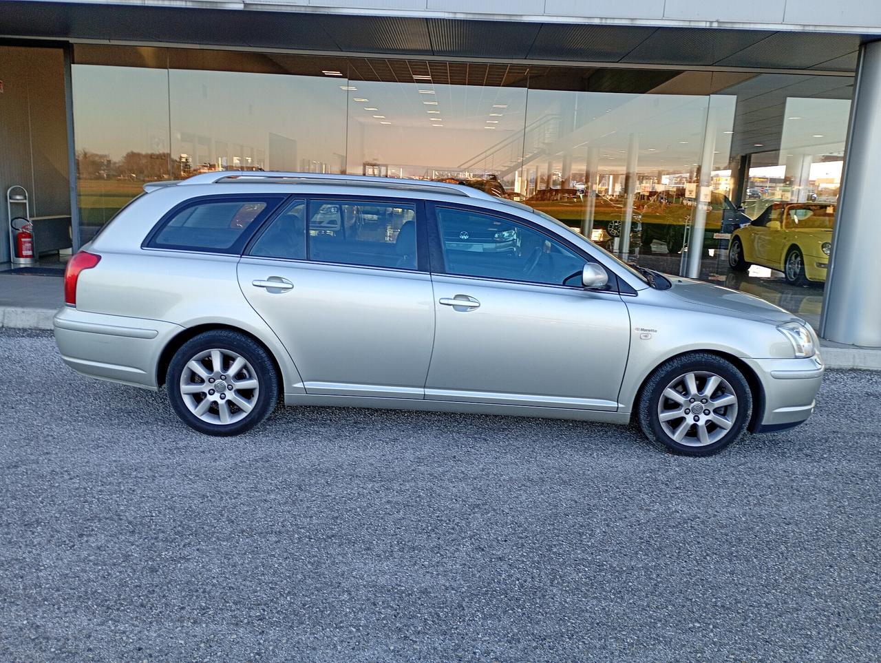 Toyota Avensis 2.2 D-4D 16V Station Wagon