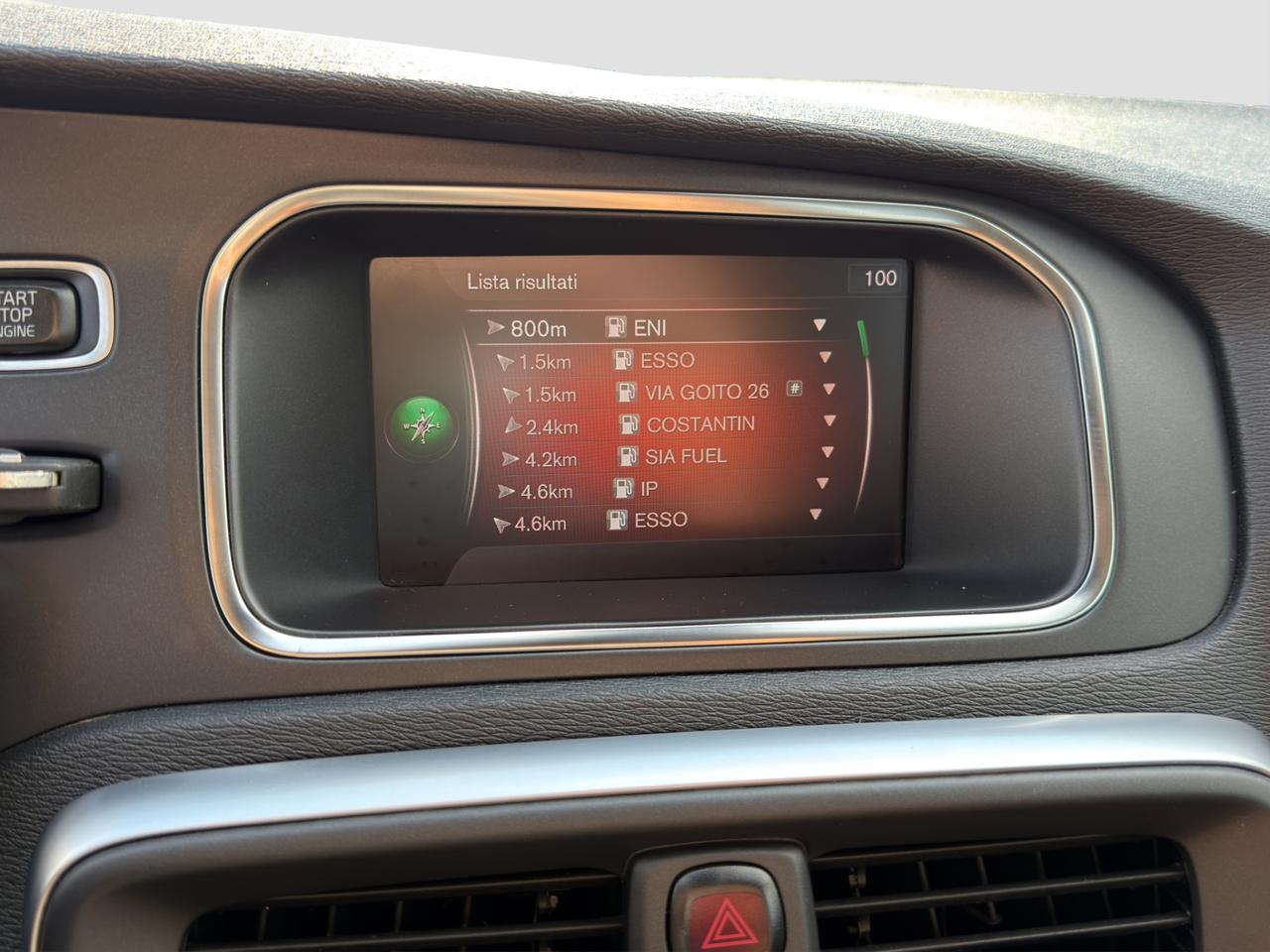 VOLVO V40 D2 Business