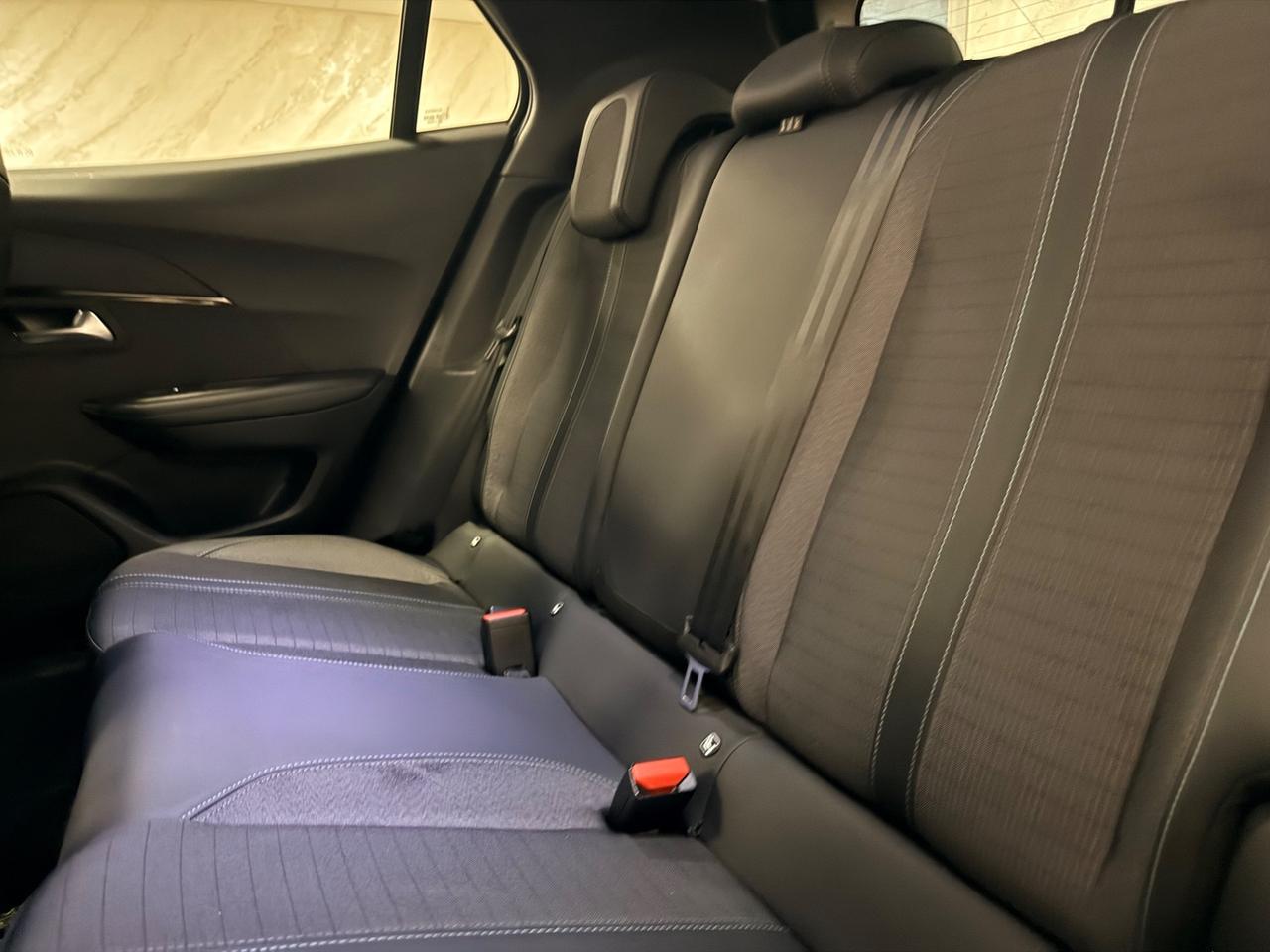 Peugeot 2008 BlueHDi 110 S&S Allure Pack
