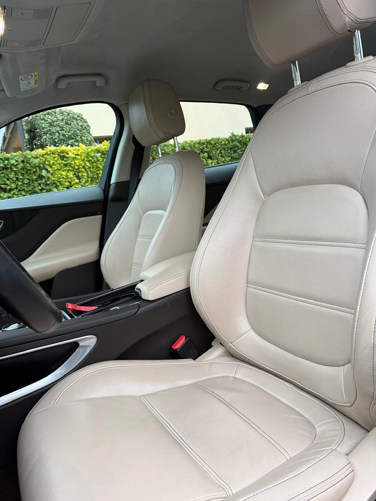 Jaguar F-Pace 2.0 D AWD Prestige