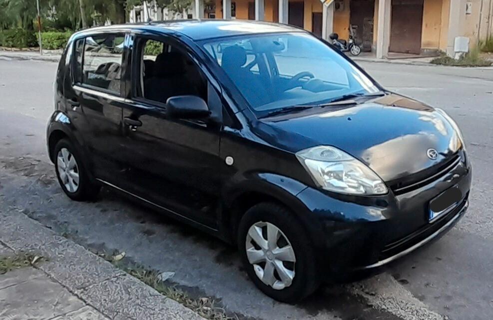 Daihatsu Sirion 1.0 Hiro