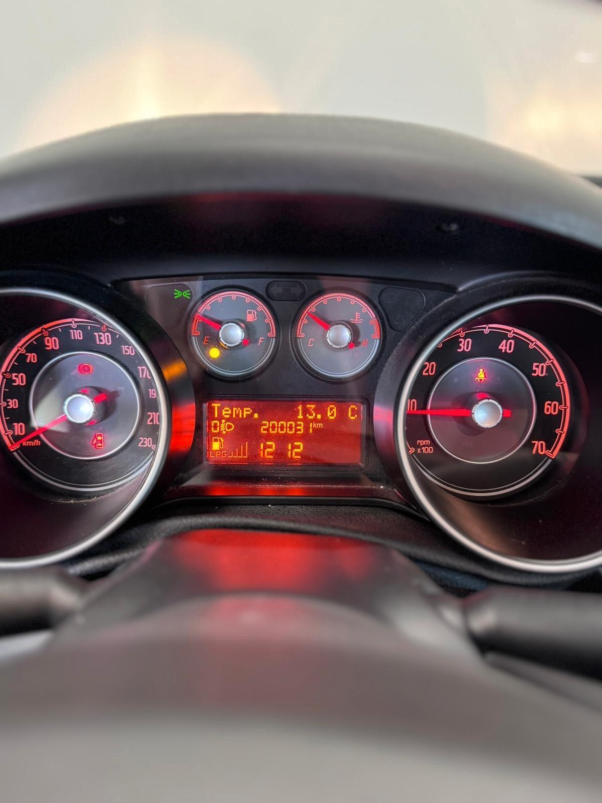 Fiat Punto 1.4 8V 5 porte Easypower Street