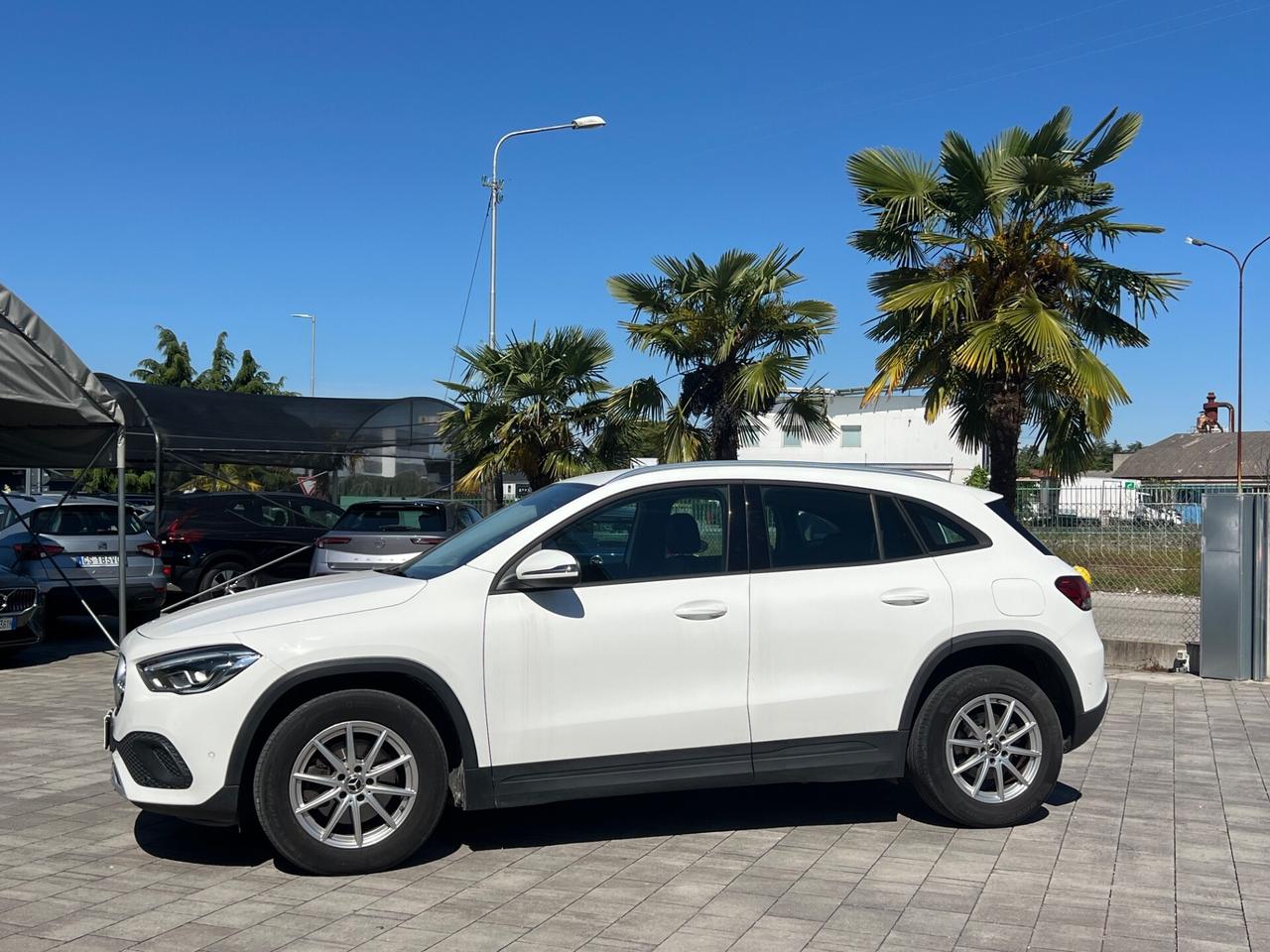 Mercedes-benz GLA 180 d Business FINANZIABILE