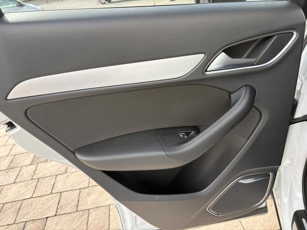 Audi Q3 2.0 TDI 150 CV S LINE EDITION