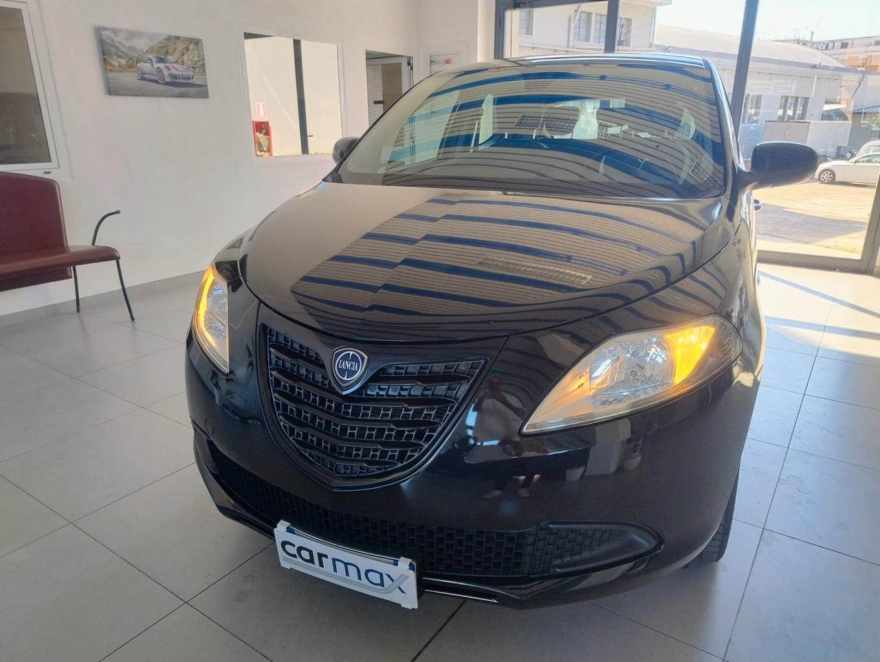 Lancia Ypsilon 1.2 69 CV 5 porte Elefantino