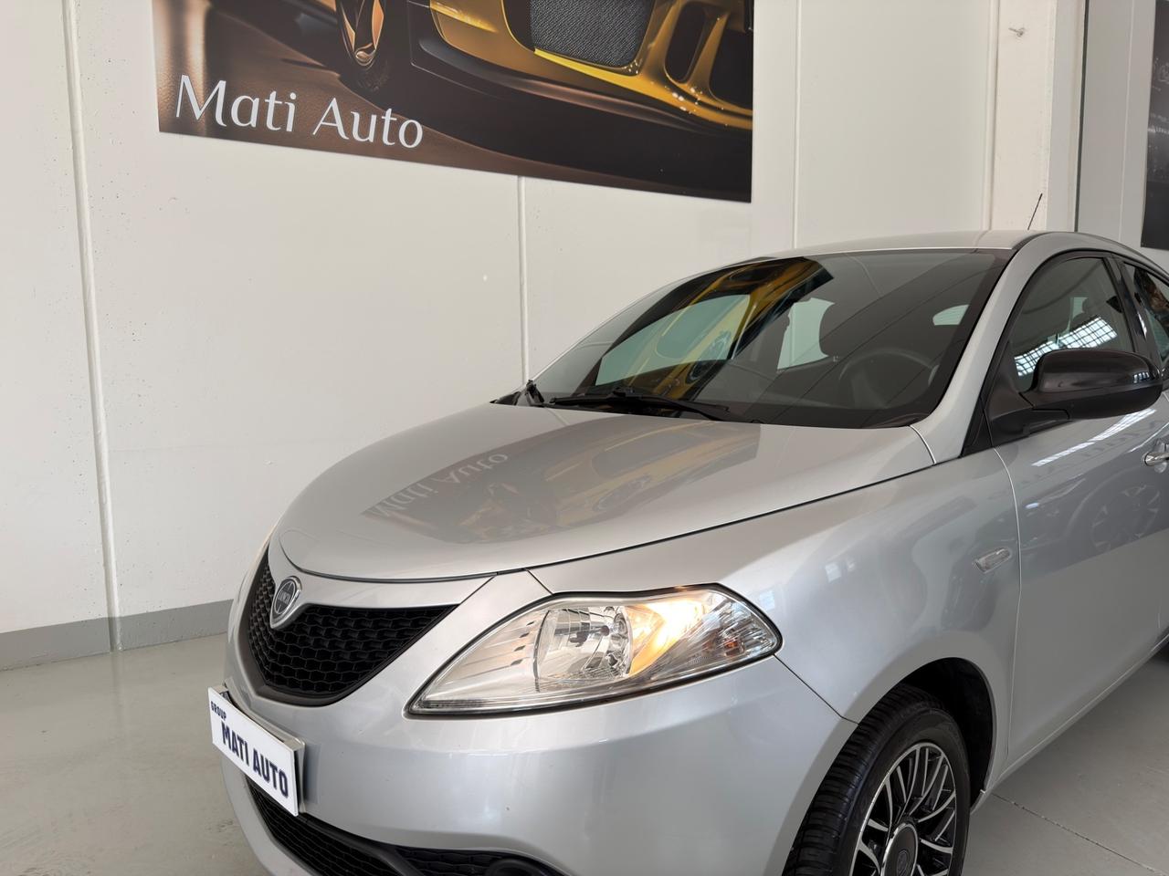 Lancia Ypsilon 1.2 69 CV 5 porte S&S Gold