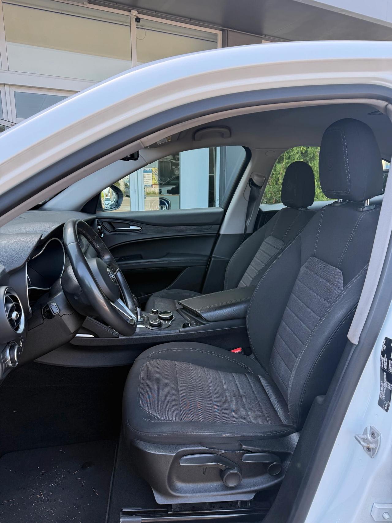 Alfa Romeo Stelvio 2.2 Turbodiesel 190 CV AT8 Q4 Executive