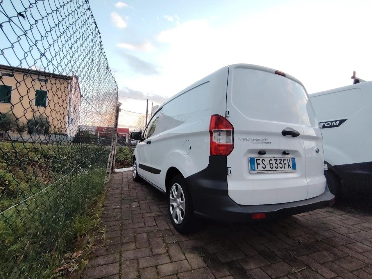 Ford Tourneo Courier 1.5 TDCI 75 CV Plus