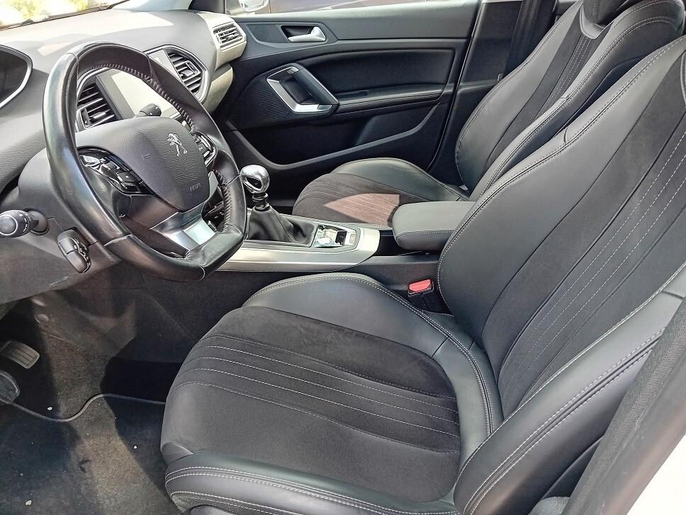 Peugeot 308 BlueHDi 150 S&S SW Allure