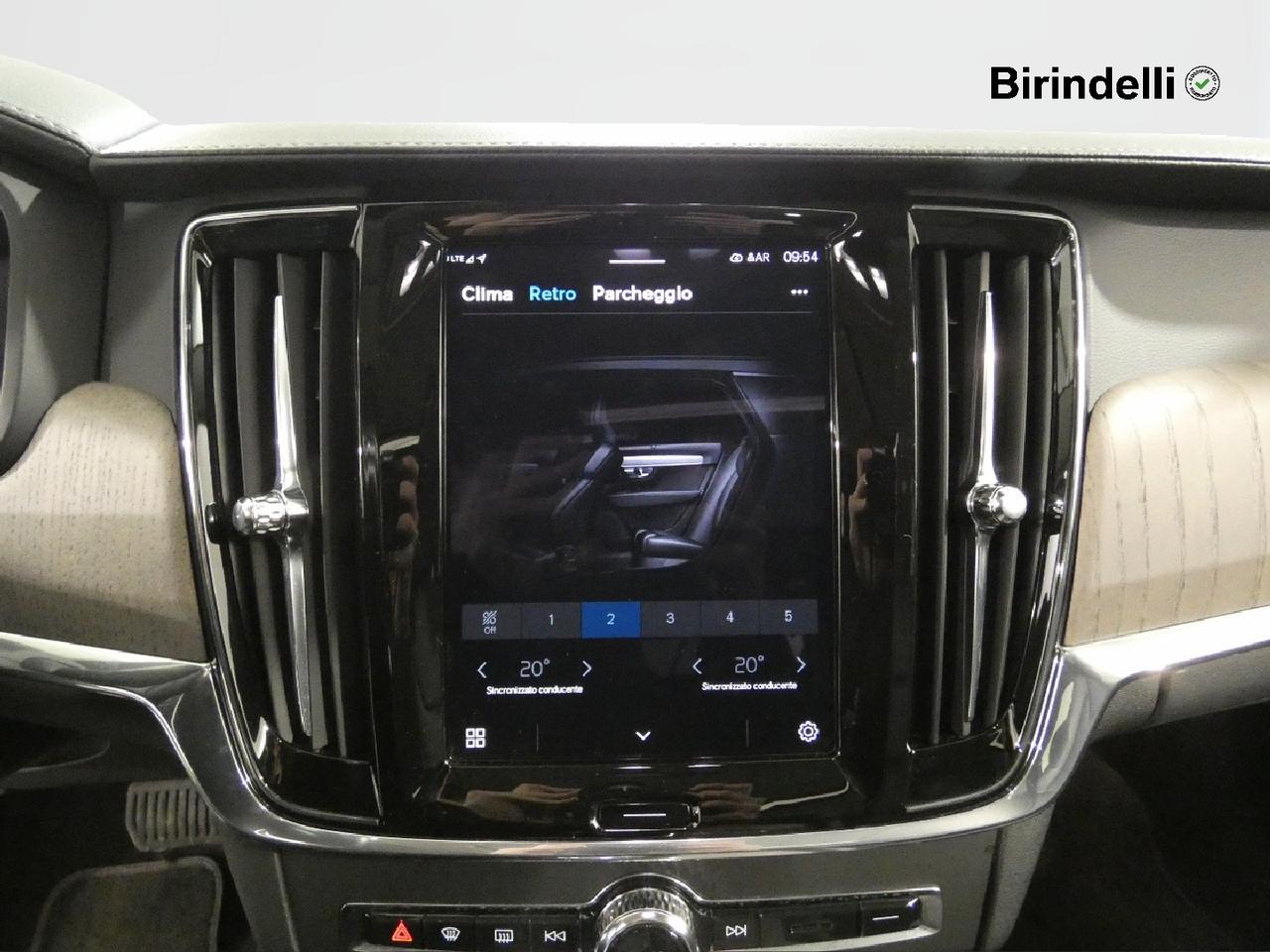 VOLVO V90 (2016-->) - V90 B4 (d) AWD Geartronic Inscription