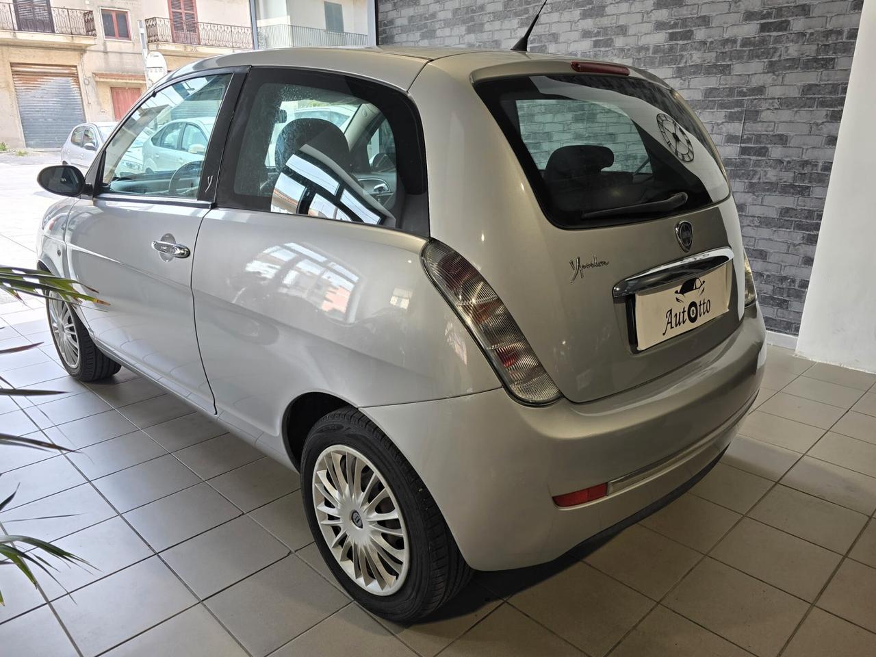 Lancia Ypsilon 1.2 Argento