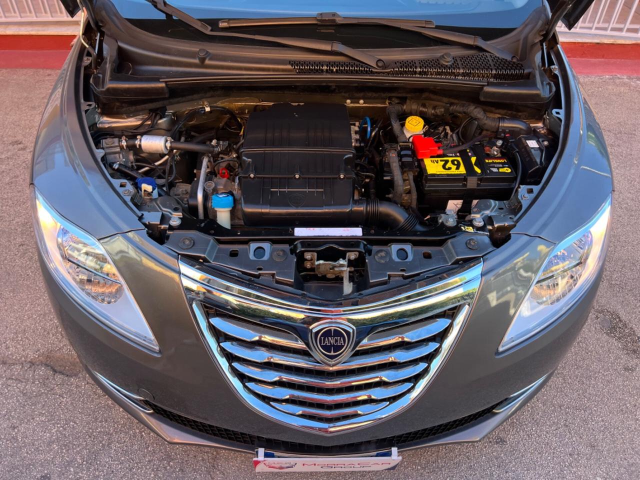 Lancia Ypsilon 1.2 69 CV 5 porte GPL Ecochic Silver