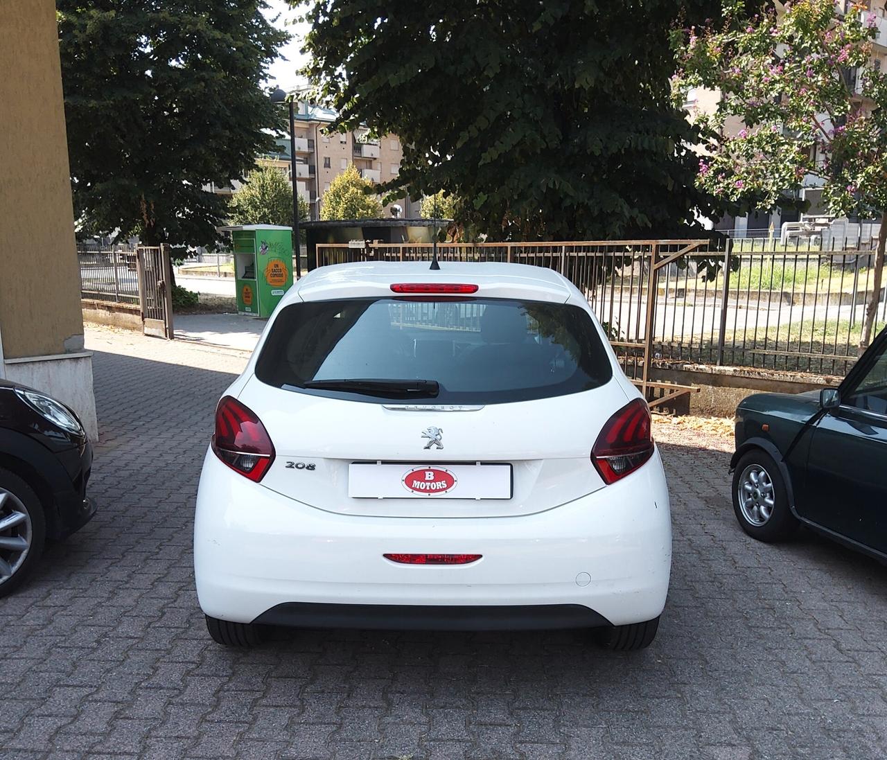 Peugeot 208 BlueHDi 75cv 5 porte OK NEOPATENTATI