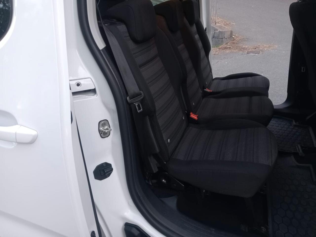 Opel Combo Life Opel Combo Life pianale ribassato con rampa disabili in carrozzina