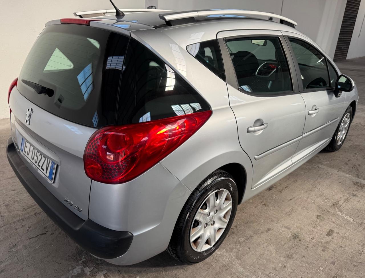 Peugeot 207 1.6 HDi 92Cv Station Wagon - 2011