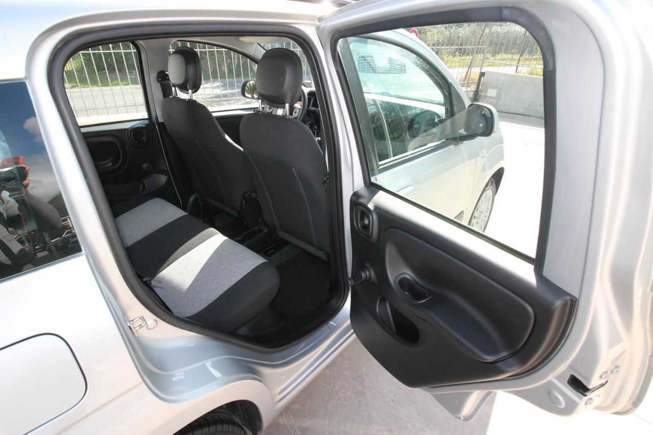 Fiat Panda 1.2 Lounge 69cv |43.000 km | 2019