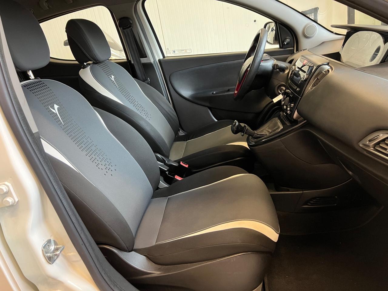 Lancia Ypsilon 1.2 69 CV 5 porte GPL Ecochic Elefantino