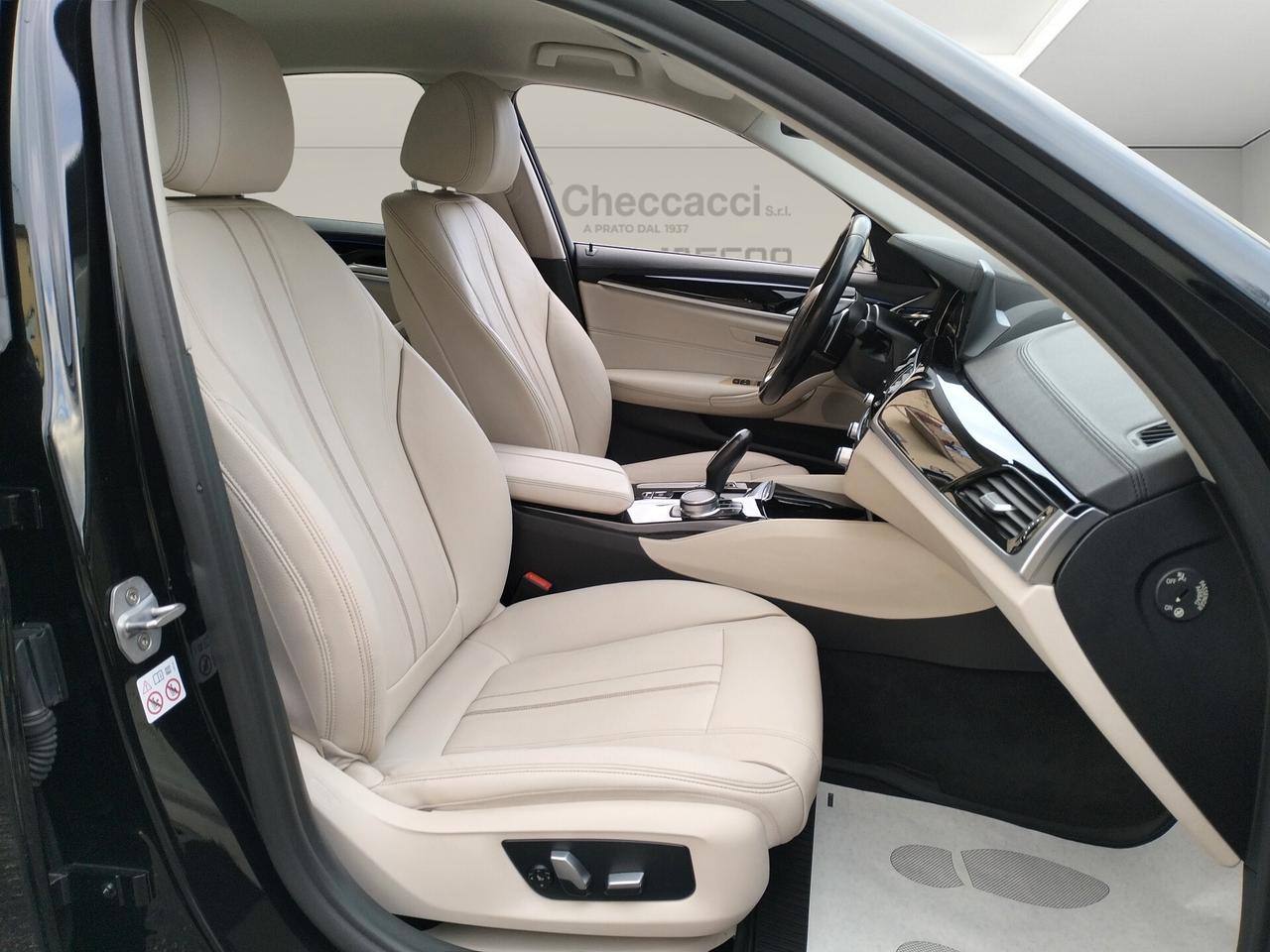 BMW 520 d Serie 5 G30 2019 Berlina xdrive Luxury auto