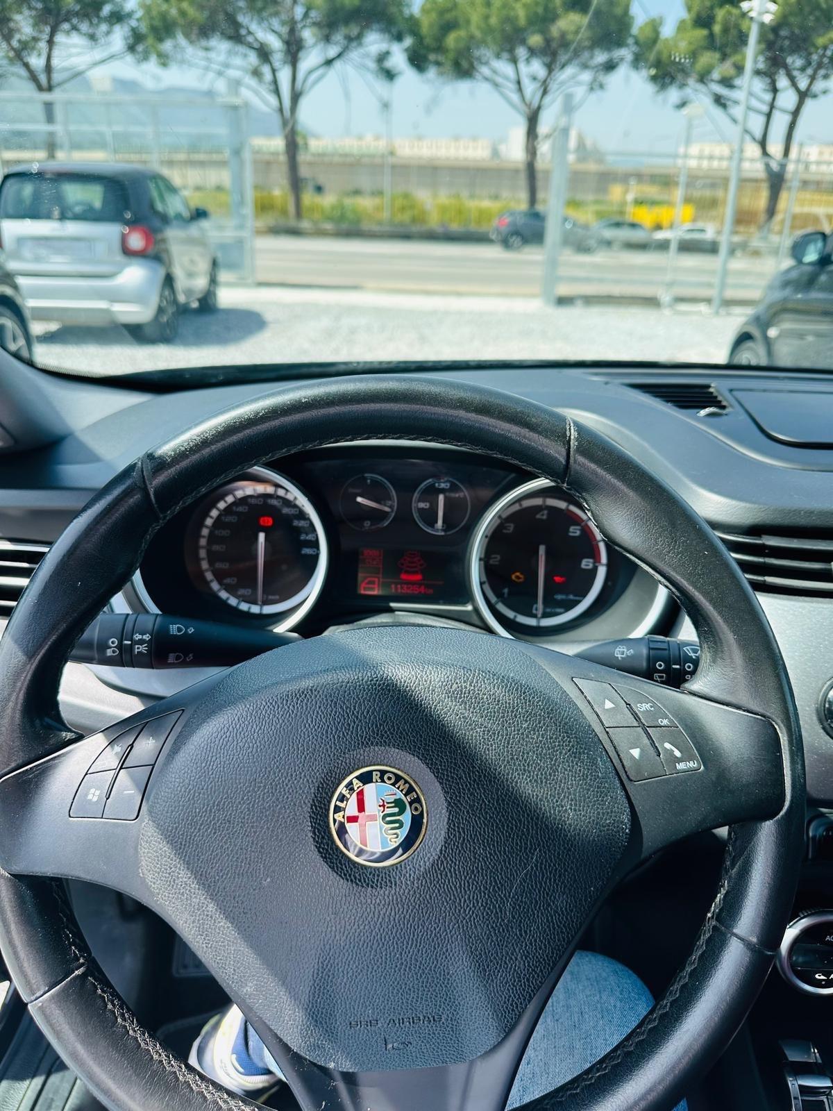 Alfa Romeo Giulietta 1.6 JTDm-2 105 CV Distinctive