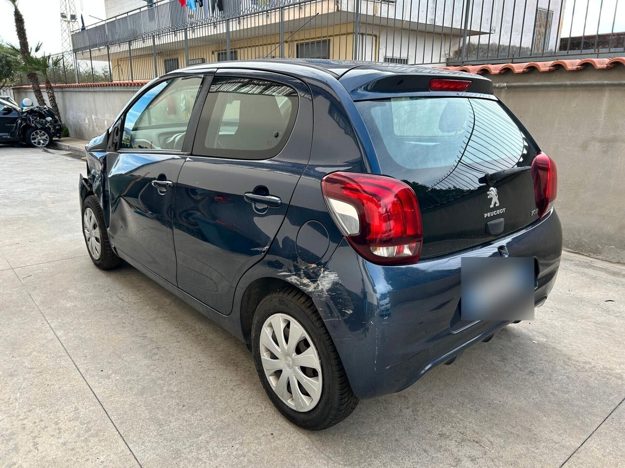 Peugeot 108 1.0 Benz. Aut. 68CV - 2016 Incidentata