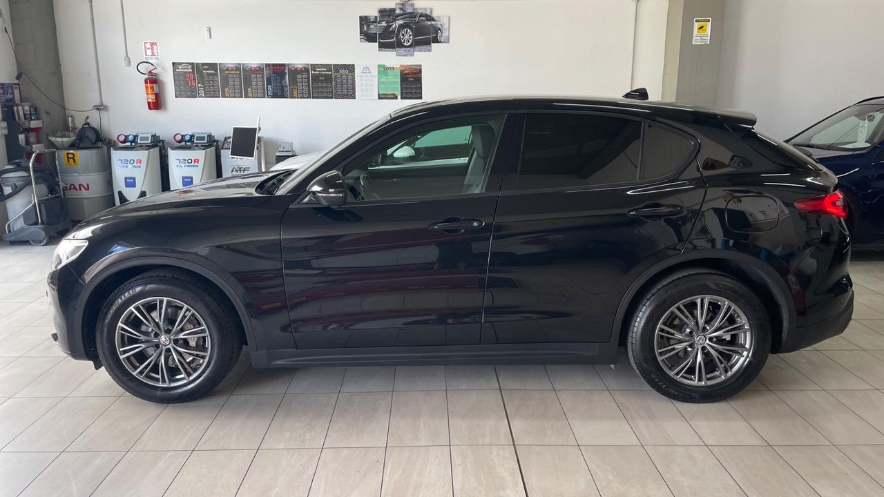 Alfa Romeo Stelvio 2.2 Turbodiesel 180 CV AT8 RWD Executive