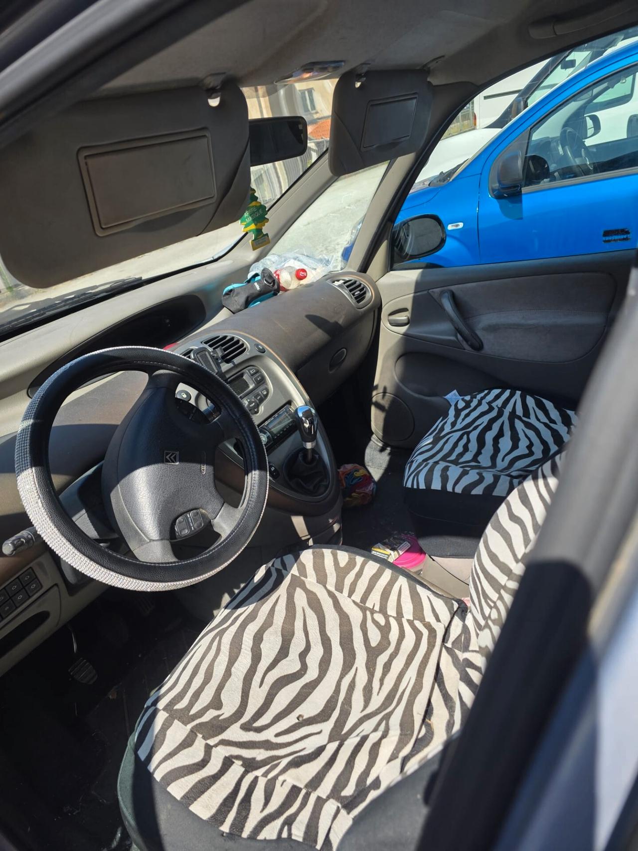 Citroen Xsara Picasso 1.8 benz - 2002 GANCIO TRAINO