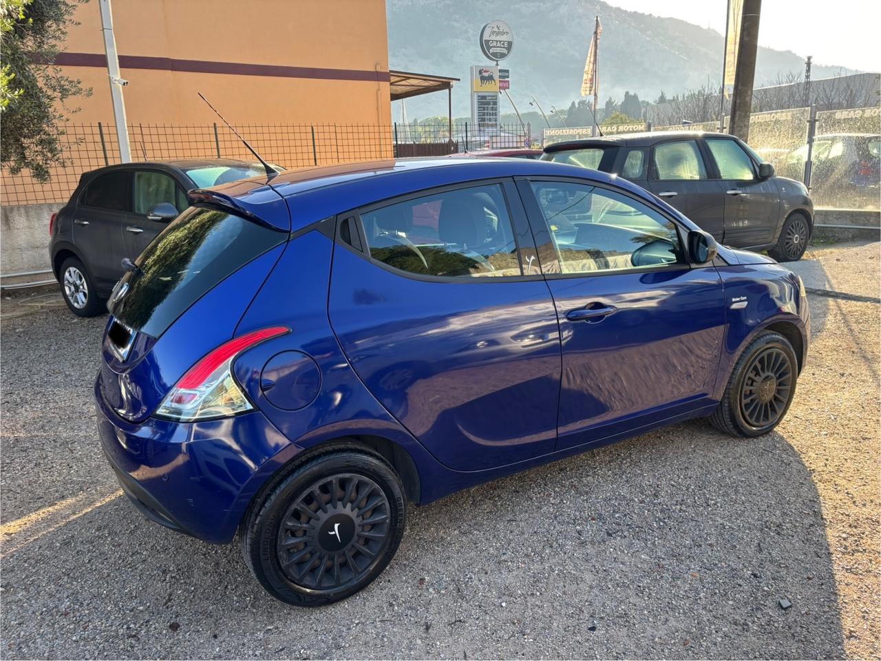 Lancia Ypsilon 1.2 69 CV 5 porte GPL Ecochic Elefantino