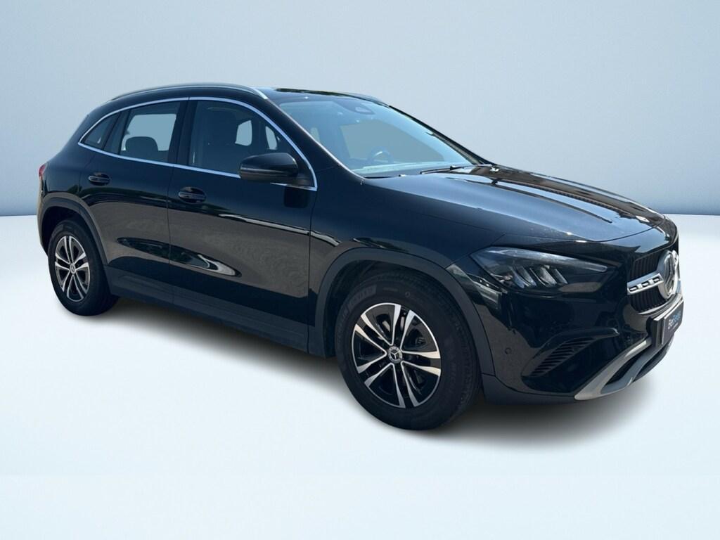 Mercedes GLA 180 180 D Advanced 8G-DCT