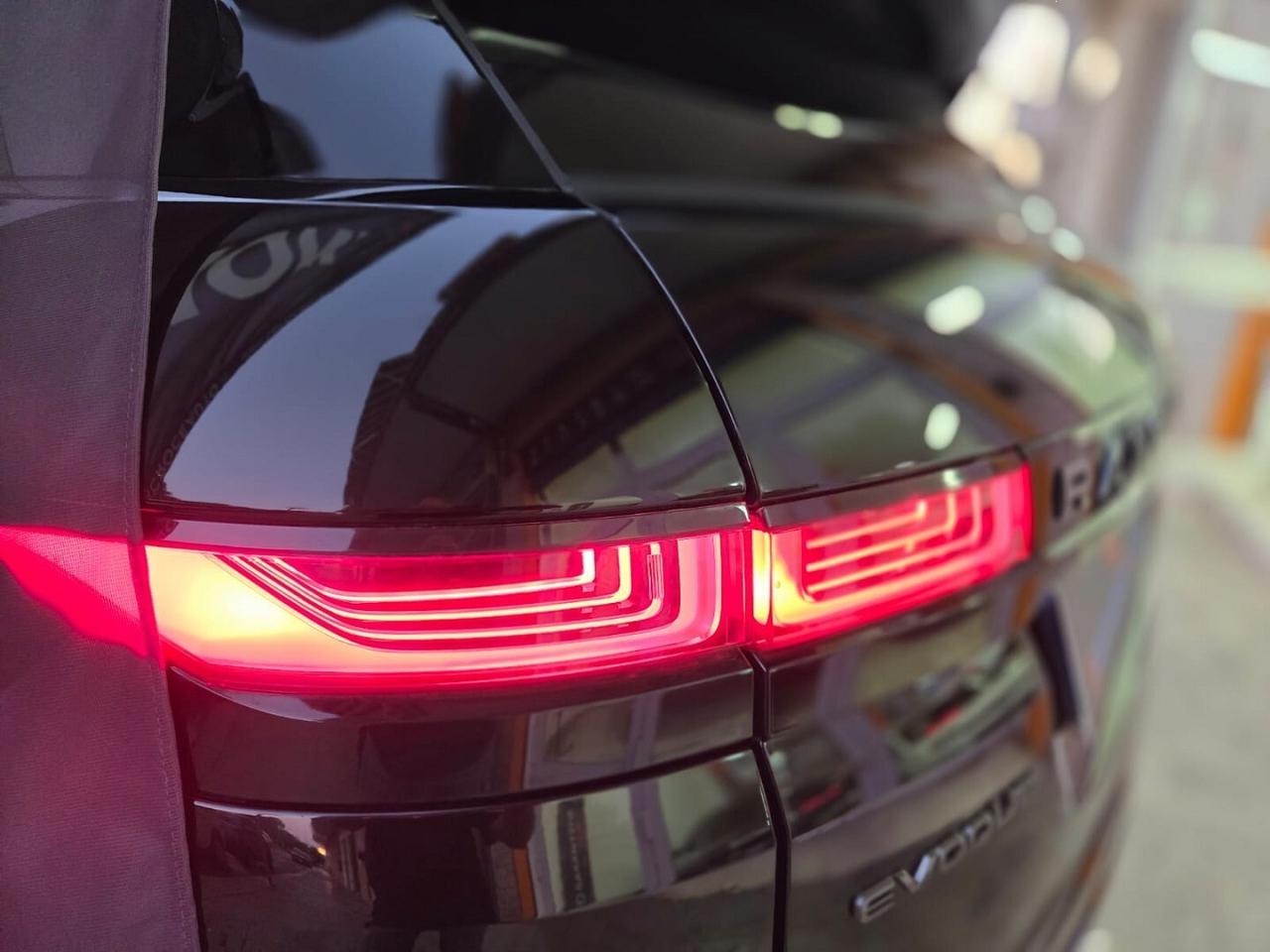 R.R. EVOQUE 2.0D I4 204CV AWD AUTO R-DYNAMIC SE
