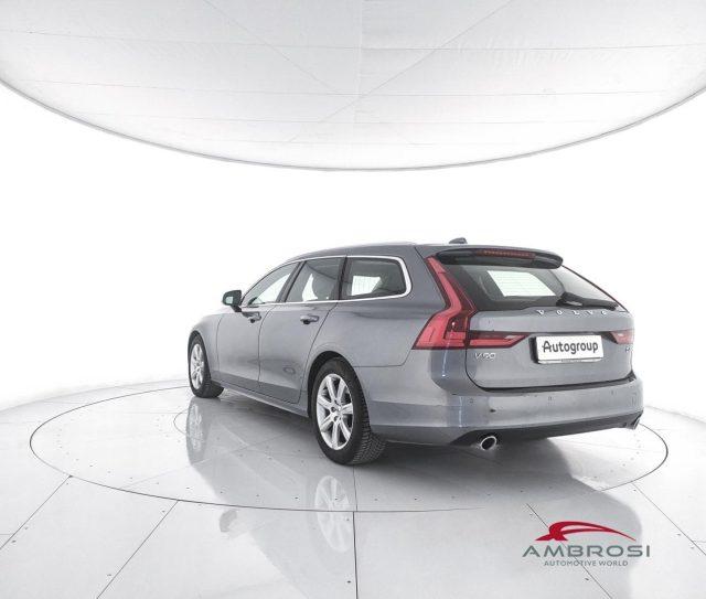 VOLVO V90 D4 Geartronic Momentum