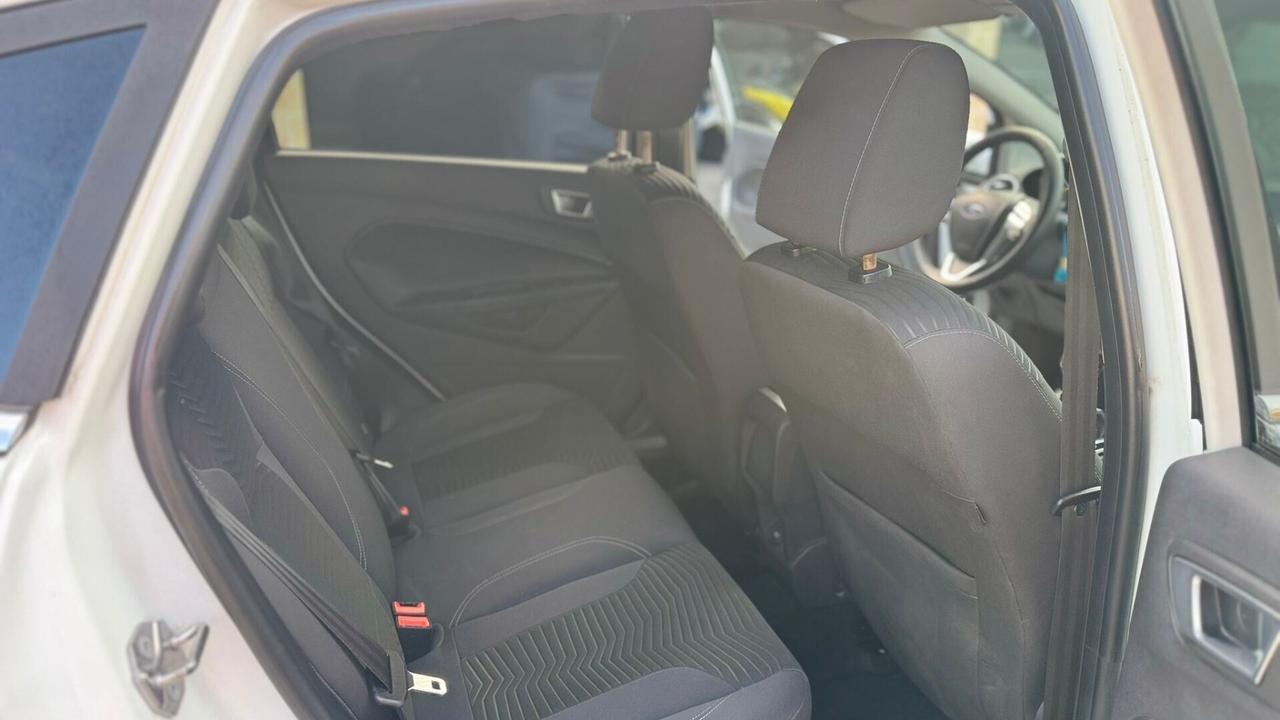 Ford Fiesta 1.5 TDCi 75CV Titanium led keyless