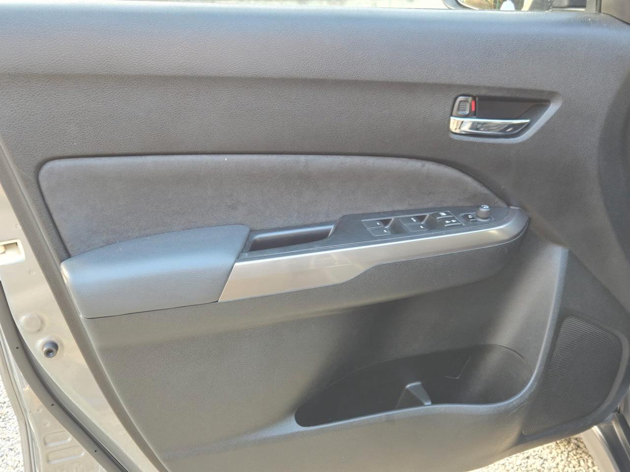 Suzuki Vitara 1.4 Hybrid Top