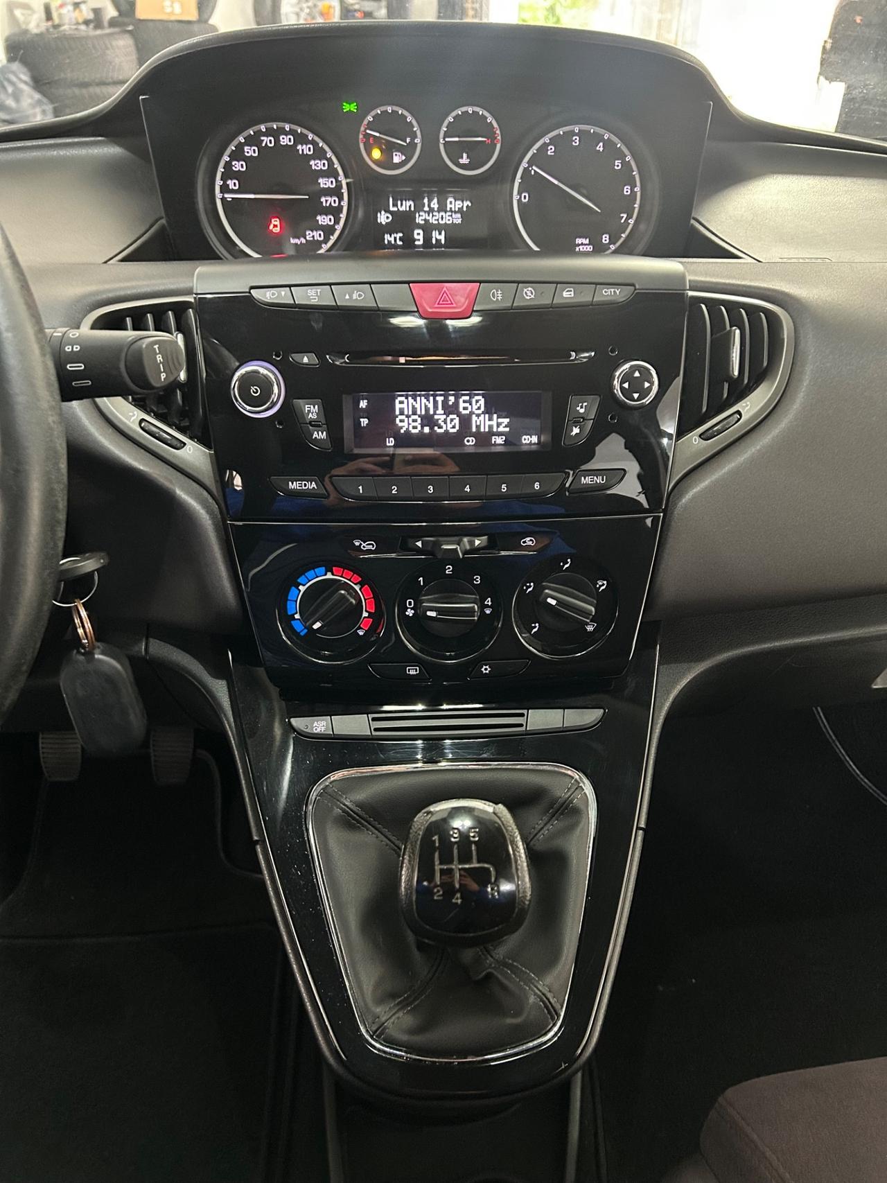 Lancia Ypsilon 1.2 69 CV 5 porte S&S Platinum