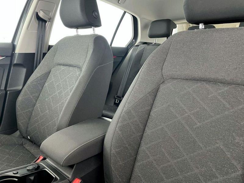 Volkswagen Golf Golf 1.0 eTSI EVO DSG Life