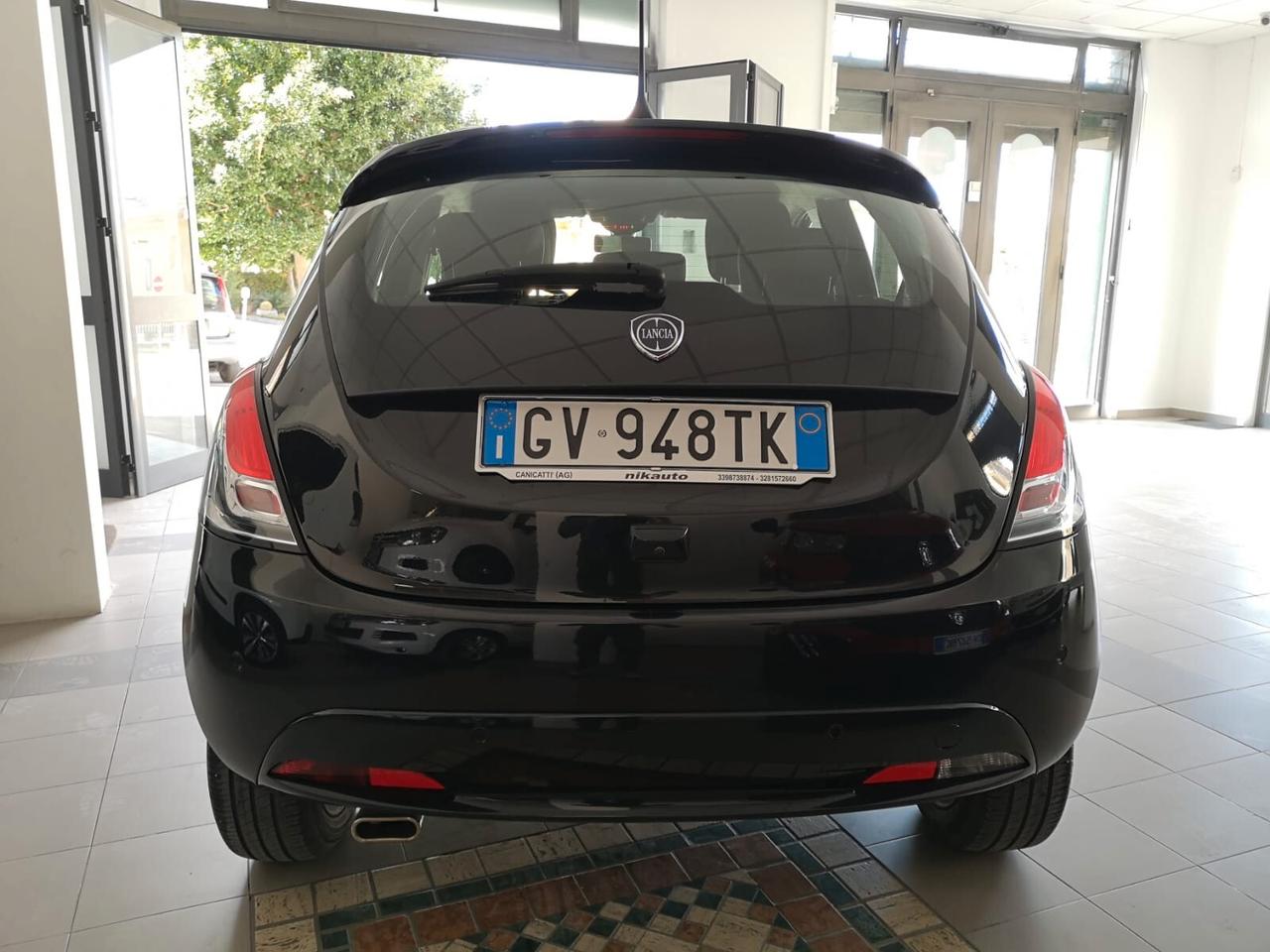 Lancia Ypsilon 1.0FireFly 70CV 5p Hyb Platino 2024