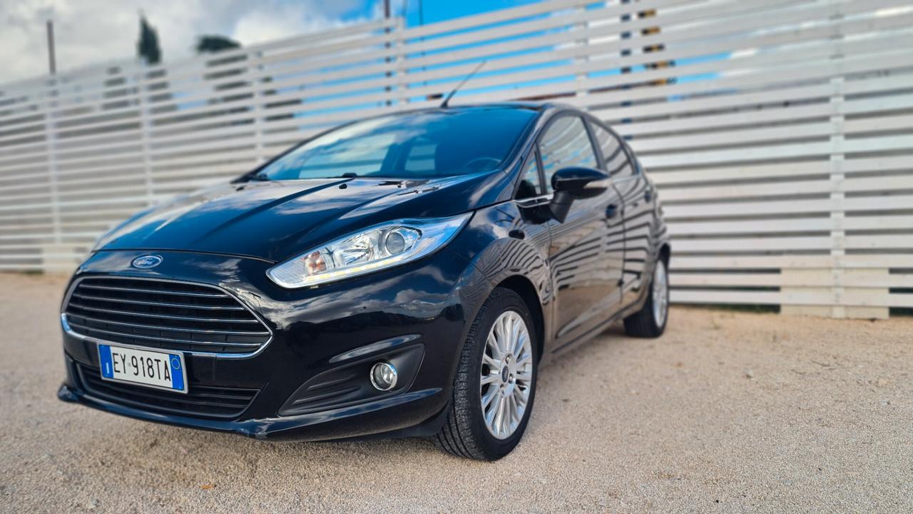 Ford Fiesta 1.5 TDCi 75CV 5 porte Titanium