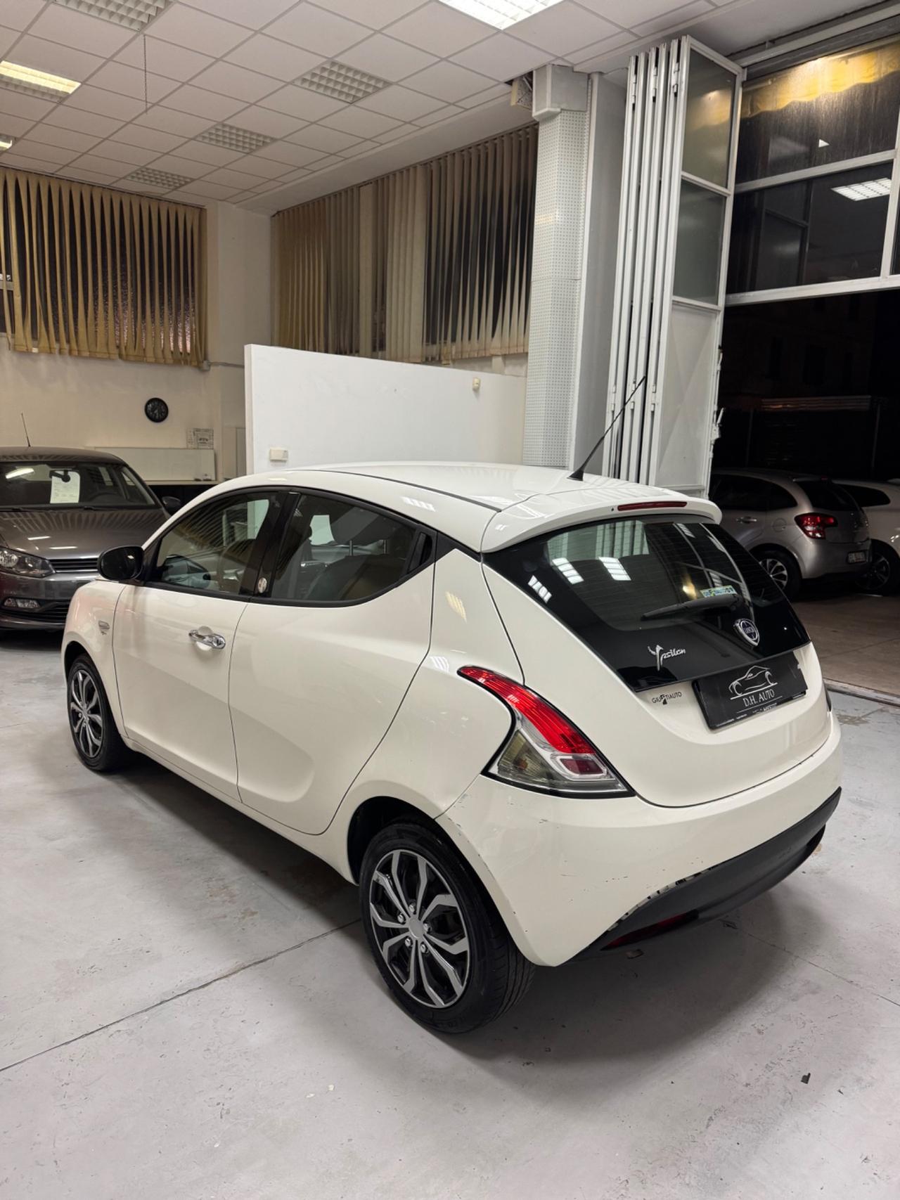 Lancia Ypsilon 1.2 69 CV 5 porte GPL Ecochic Platinum