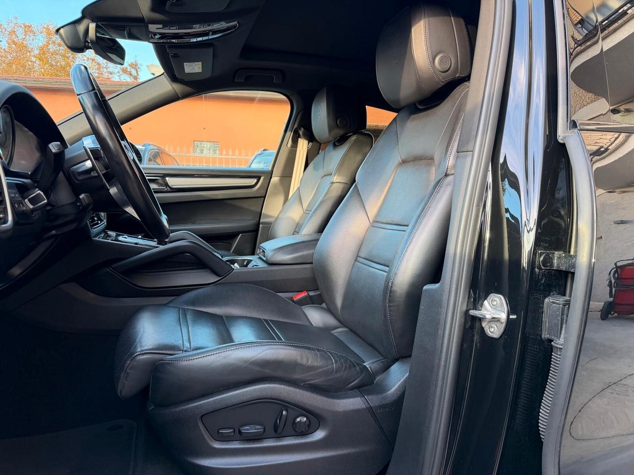 Porsche Cayenne Coupé 3.0 V6 E-Hybrid