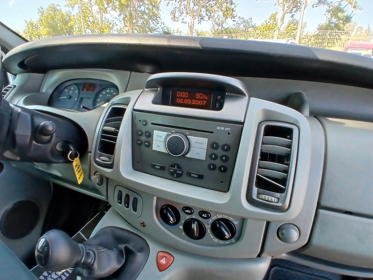 Opel Vivaro 29 2.5 CDTI PL-TN Combi Semivetrato