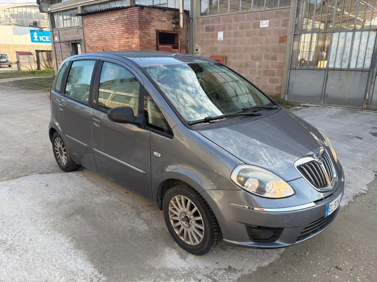 Lancia MUSA 1.4 8V Ecochic (GPL) Gold 2012 207.000 KM