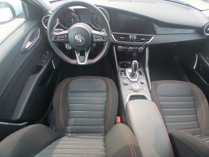 Alfa Romeo Giulia 2.2 Turbo Diesel 160CV Business AT8